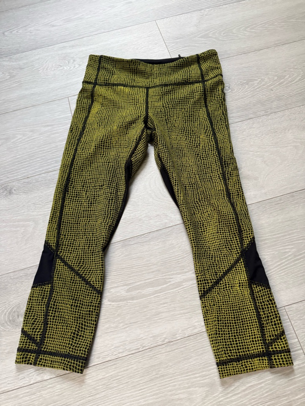 lululemon athletica Olive Green Patterned Leggings with Black Panels